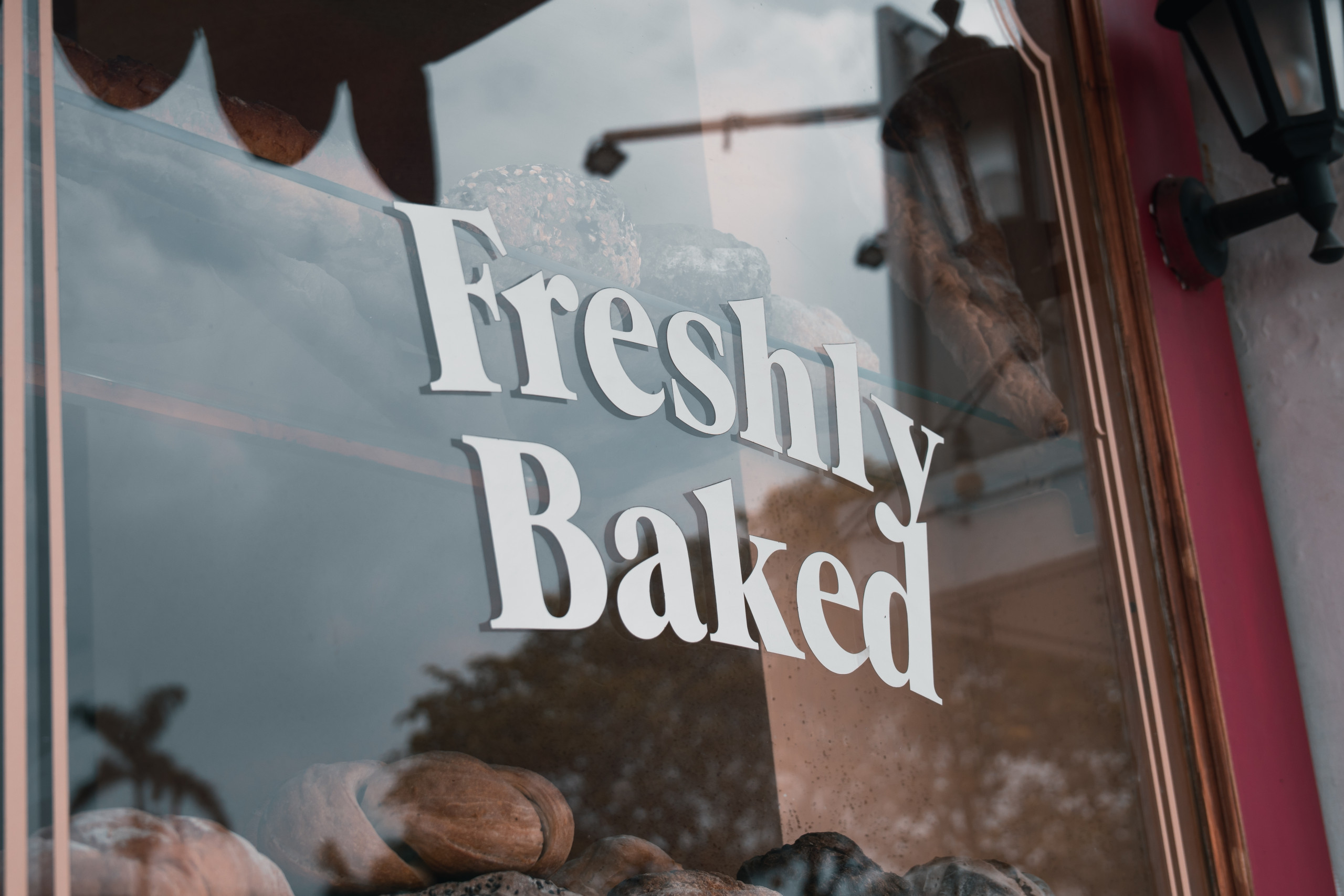 Bakery,With,”freshly,Baked”,Lettering,At,The,Storefront,Display.